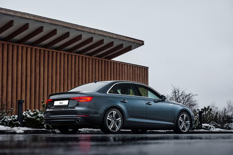  Audi A4 1.4 TFSI Sport (B9) 2015 года  (WW) (фото 5 из 12)